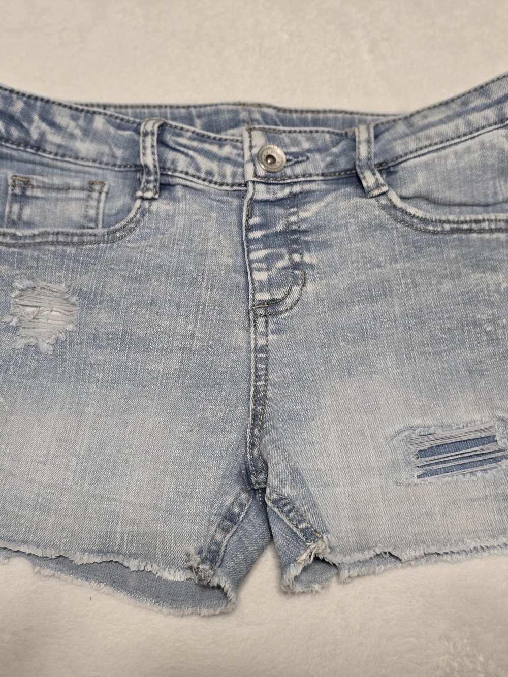 Girls Light Wash Distressed Denim Women’s Shorts